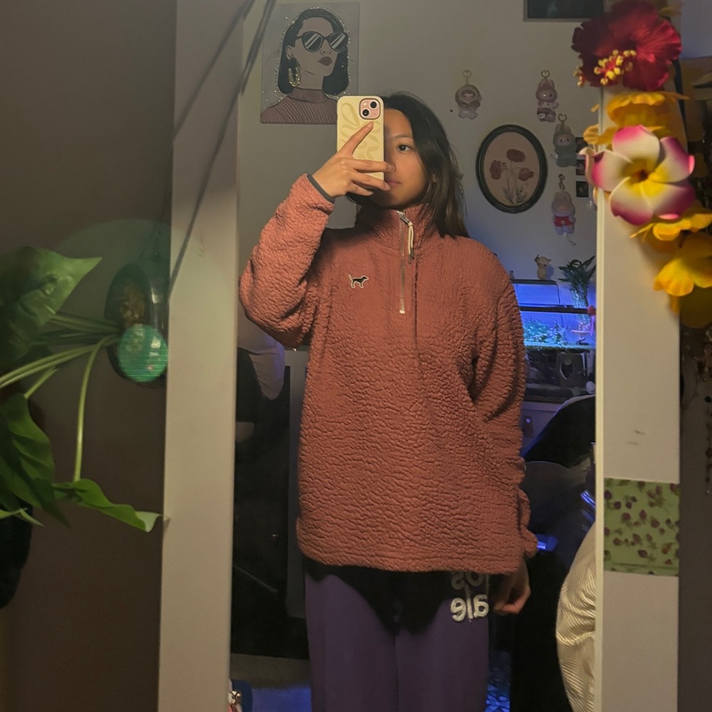 VS Pink quarter zip fleece